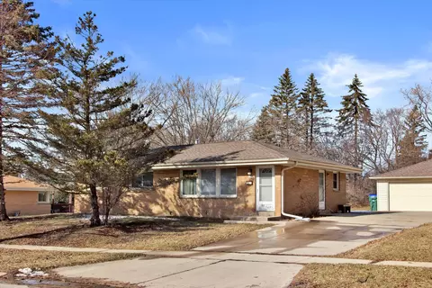 6514 Manchester, Greendale, WI 53129