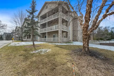 13050 W Bluemound #103, Elm Grove, WI 53122