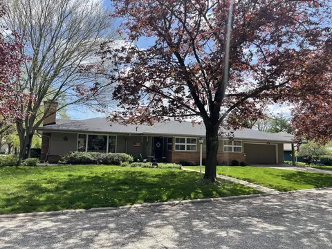 1600 Evergreen, Lake Geneva, WI 53147