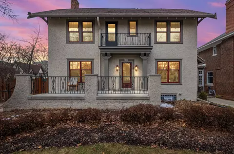 3405 N Hackett, Milwaukee, WI 53211