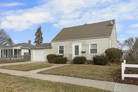 7621 20th, Kenosha, WI 53143