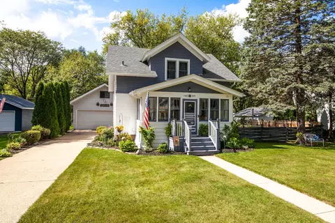 712 Elizabeth, Oconomowoc, WI 53066
