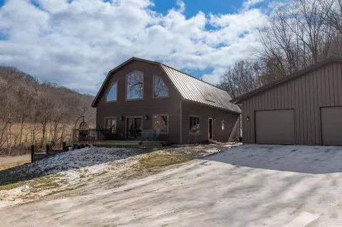 25091 Manhattan, Sparta, WI 54656