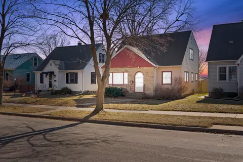 2142 Winnebago, La Crosse, WI 54601