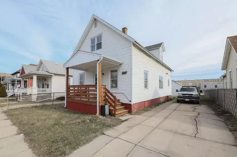 1625 S Memorial, Racine, WI 53403