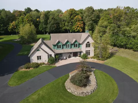 2733 County Road I, Saukville, WI 53080