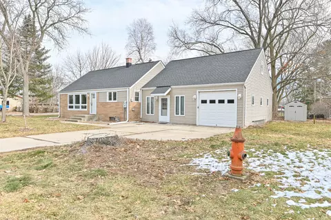 w371n5540 Marquette, Oconomowoc, WI 53066