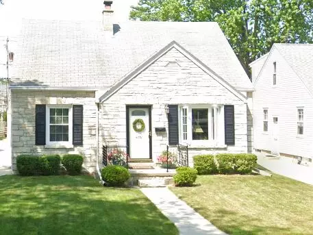 4731 N Marlborough, Whitefish Bay, WI 53211