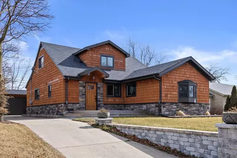 7325 2nd, Kenosha, WI 53143