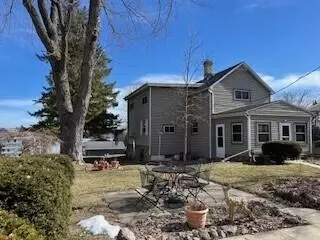 3339 Lake, Hartford, WI 53027