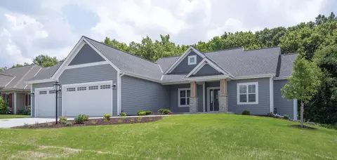 n45w22435 Planetree, Pewaukee, WI 53072
