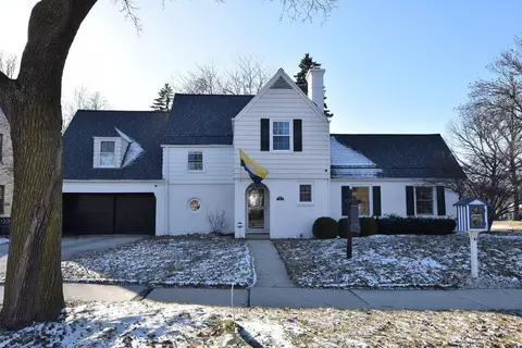 2827 N 71st, Milwaukee, WI 53210