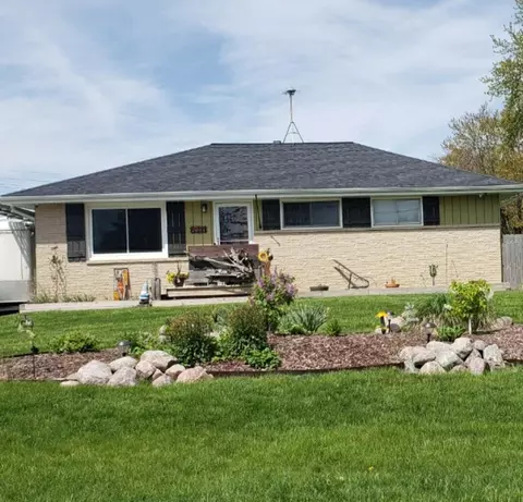 4808 Charles, Racine, WI 53402