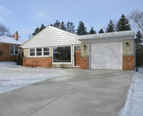 2925 S 56th, Milwaukee, WI 53219