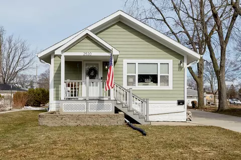 2520 E Whittaker, Saint Francis, WI 53235