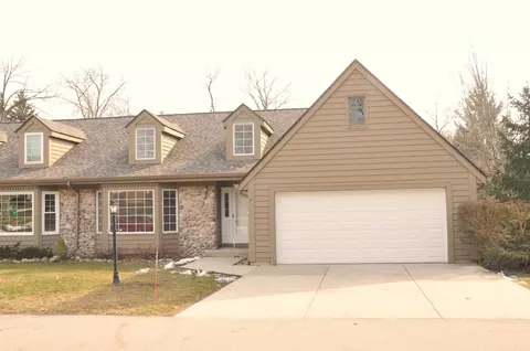 3738 S Bayberry, Greenfield, WI 53228