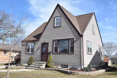 4752 S 21st, Milwaukee, WI 53221