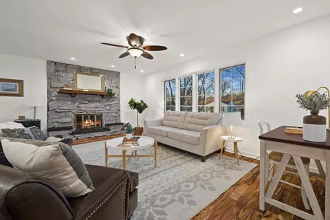 11915 W Oxford, Wauwatosa, WI 53226