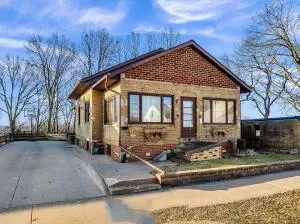 2300 W Ave S, La Crosse, WI 54601