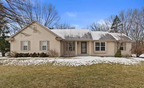 5791 S Kurtz, Hales Corners, WI 53130
