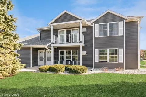 274 S S Mtn #B, Mayville, WI 53050