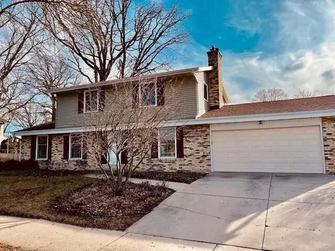 913 School, Waukesha, WI 53189