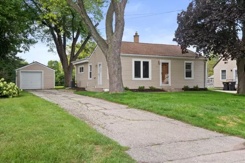 8053 N 45th, Brown Deer, WI 53223