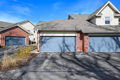 5260 S Acorn, Greenfield, WI 53221