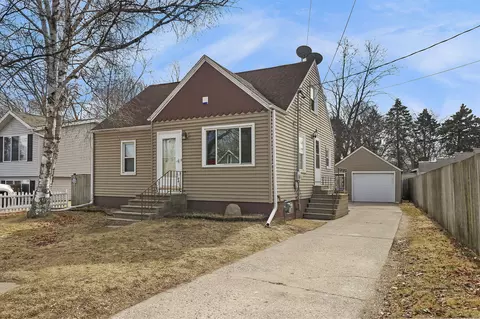 1207 83rd, Kenosha, WI 53143