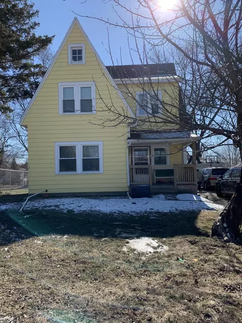 1133 Madison, Waukesha, WI 53188