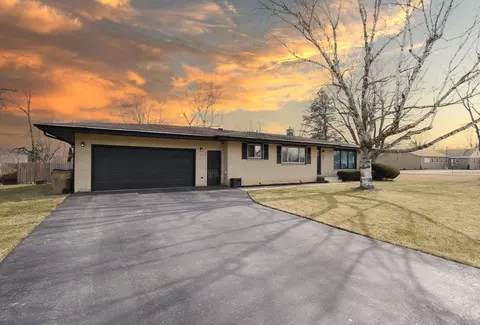 9421 11th, Pleasant Prairie, WI 53158