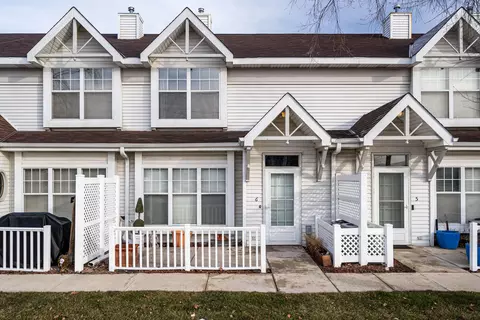 3330 E College #6, Cudahy, WI 53110