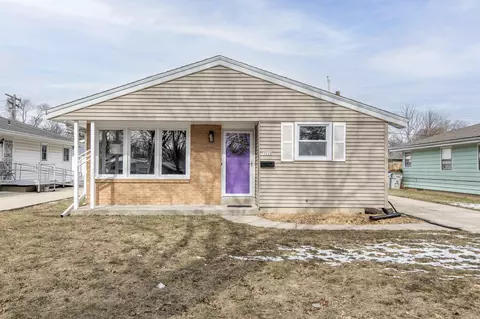 3828 W Kiley, Milwaukee, WI 53209