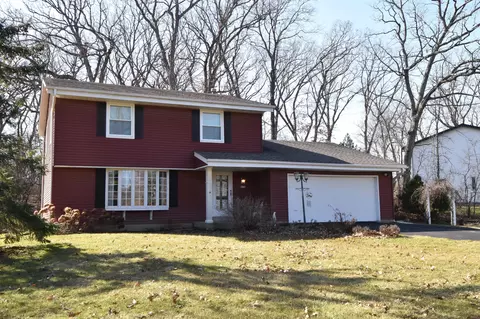 8376 Greenbriar, Norway, WI 53185