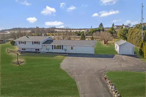 n4080 County Road S, Mitchell, WI 53073