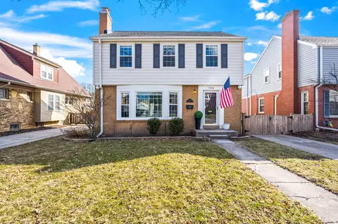 2544 Lefeber, Wauwatosa, WI 53213