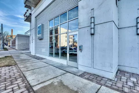 601 E Ogden #308, Milwaukee, WI 53202