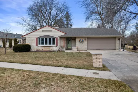 284 Vine, West Bend, WI 53095