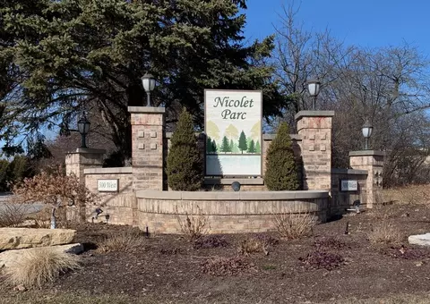 500 W Bender #106, Glendale, WI 53217