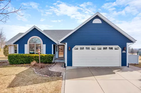 w209n16520 Cairn, Jackson, WI 53037