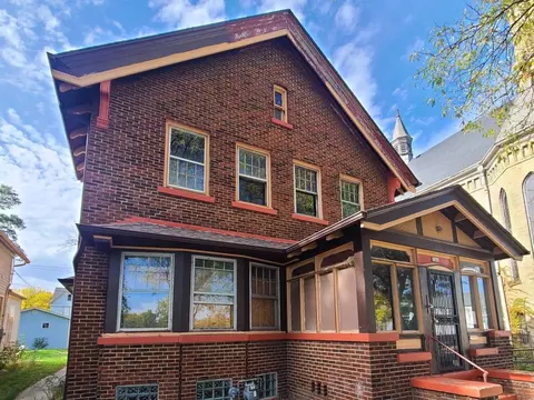2367 N Vel R Phillips, Milwaukee, WI 53212