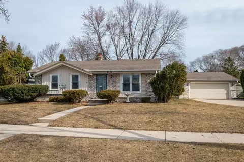 8384 N Celina, Milwaukee, WI 53224