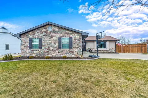 3750 Elm, Oak Creek, WI 53154