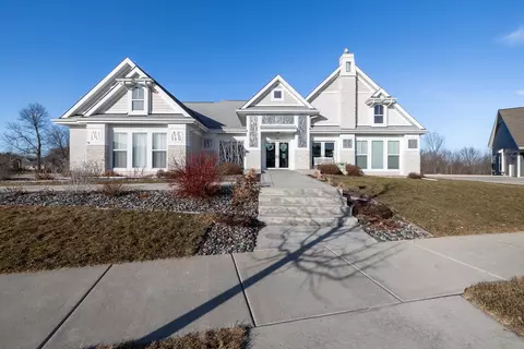 560 Acorn, Hartford, WI 53027