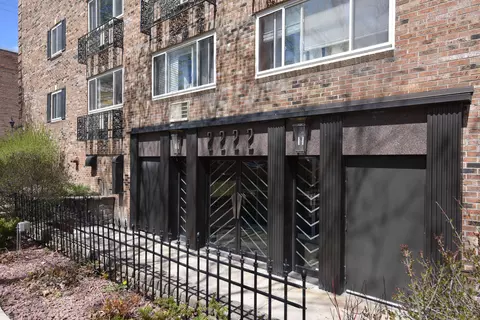2222 E Belleview #106, Milwaukee, WI 53211