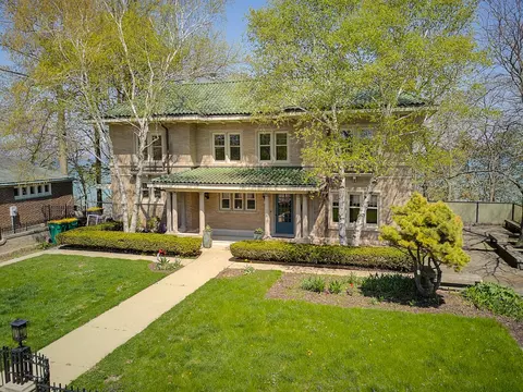 4162 N N Lk, Shorewood, WI 53211