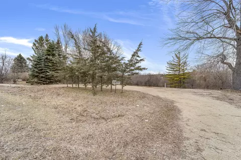 2233 State Road 33, Saukville, WI 53080