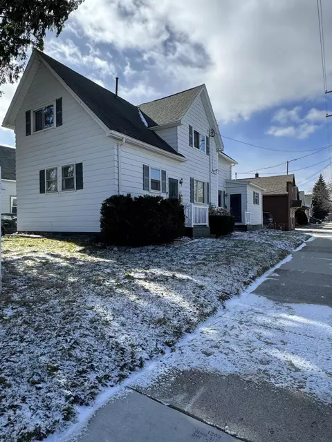 1323 Geele #1325, Sheboygan, WI 53083