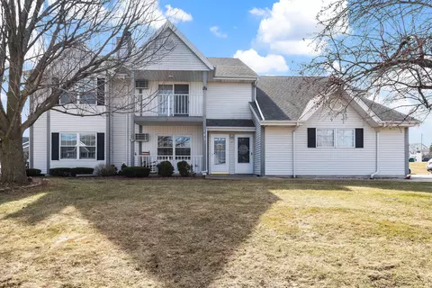 183 Minz Park #1, West Bend, WI 53095