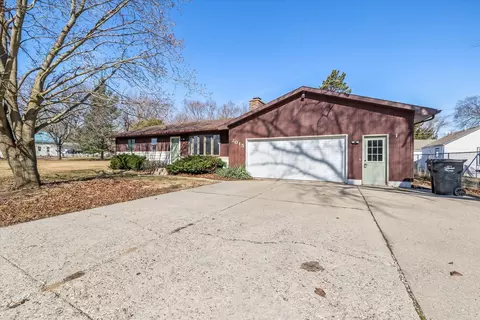 2015 Shirland, Beloit, WI 53511